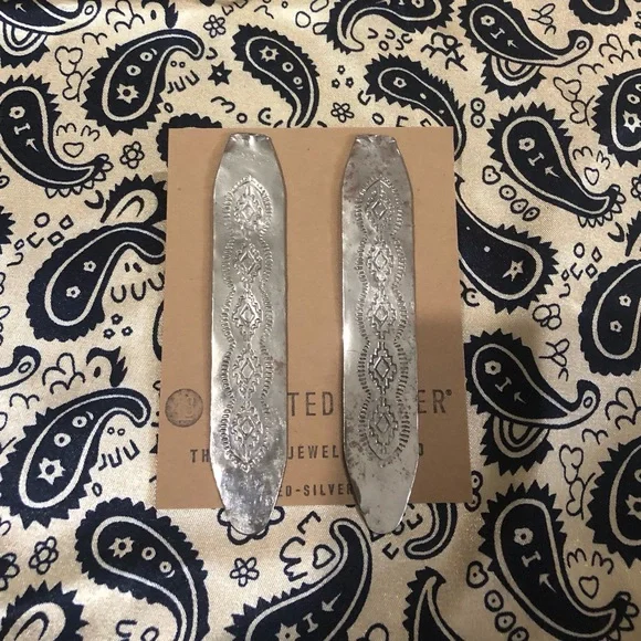 Twisted Silver earrings - Picture 2 of 7